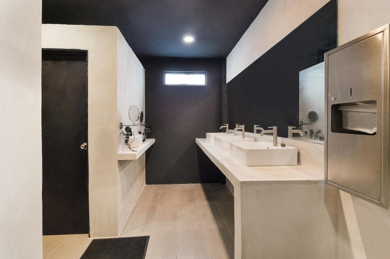 Oyo 89635 Modular Langkawi Capsule Hotel Padang Mat Sirat Exteriér fotografie