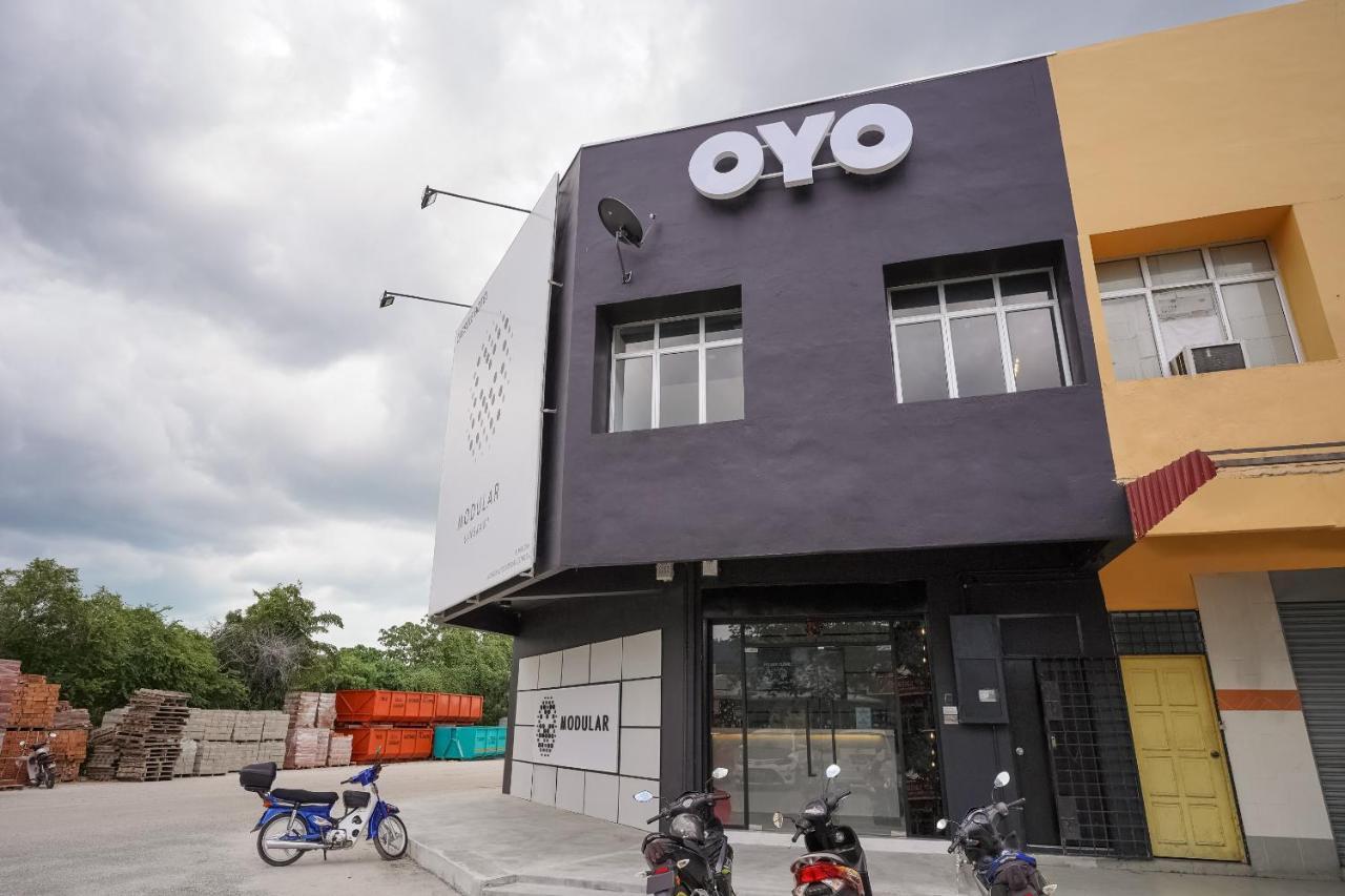 Oyo 89635 Modular Langkawi Capsule Hotel Padang Mat Sirat Exteriér fotografie